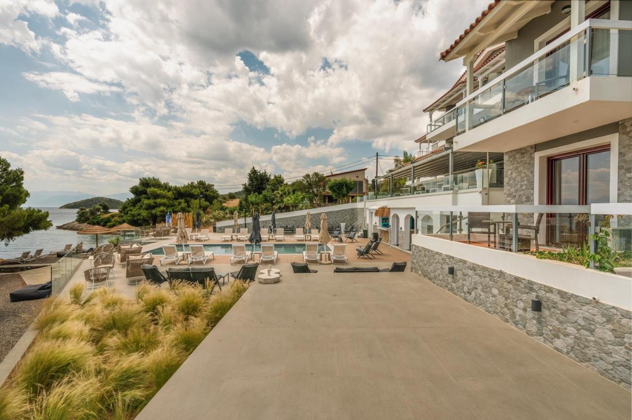 Trizonia Bay Hotel Exterior photo