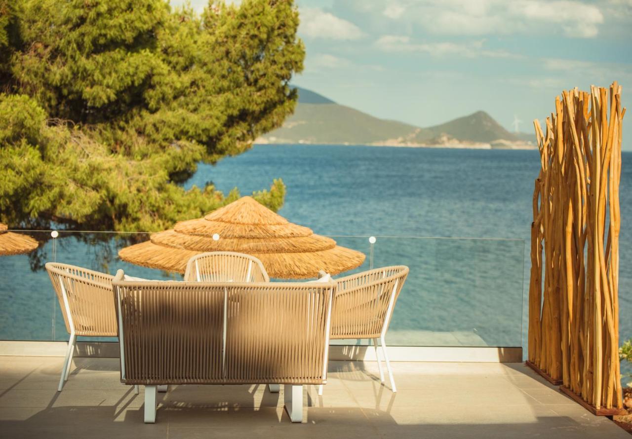 Trizonia Bay Hotel Exterior photo
